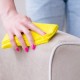 TOP-9 moyens économiques efficaces pour nettoyer le canapé de la graisse à la maison