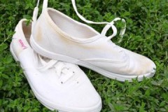 Vad ska man göra om vita sneakers blir gula efter tvätt: tips och recept