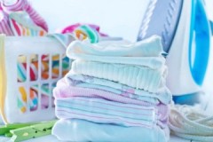 Les vêtements de bébé doivent-ils être repassés après le lavage?