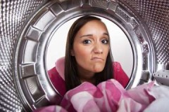 Des moyens éprouvés et efficaces d'éliminer les odeurs d'une machine à laver automatique