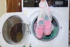 Kullanışlı ve gerekli bir aksesuar: çamaşır makinesinde spor ayakkabı yıkamak için bir çanta