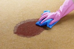Стручни савети о томе како ефикасно и без негативних последица уклонити јод са тепиха