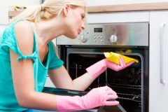 Effektiva lösningar än att rengöra kolavlagringar i ugnen hemma