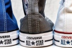 คำแนะนำที่เป็นประโยชน์เกี่ยวกับวิธีซักรองเท้าผ้าใบ Converse ในเครื่องและด้วยมือ