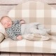 Små hemligheter och knep för hur man rengör soffan från babyurin hemma