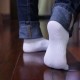 Astuces de vie efficaces sur la façon de laver facilement et rapidement des chaussettes blanches à la maison