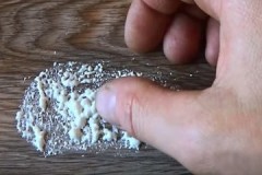 Flera sätt hur du snabbt och effektivt kan ta bort polyuretanskum från linoleum