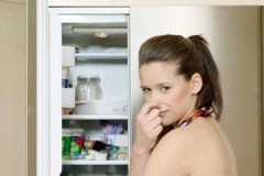 Buzdolabının içindeki kokuyu gidermek için etkili çözümlere genel bakış