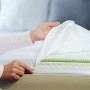 Regler och tips om hur man tvättar en filt för att hålla den mjuk och fluffig