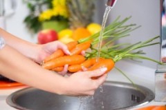 Un point important pour la sécurité de la culture: est-il nécessaire de laver les carottes avant de les stocker pour l'hiver?