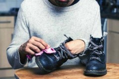 Åtgärda brister i reparationer, eller hur man tar bort lim från skor